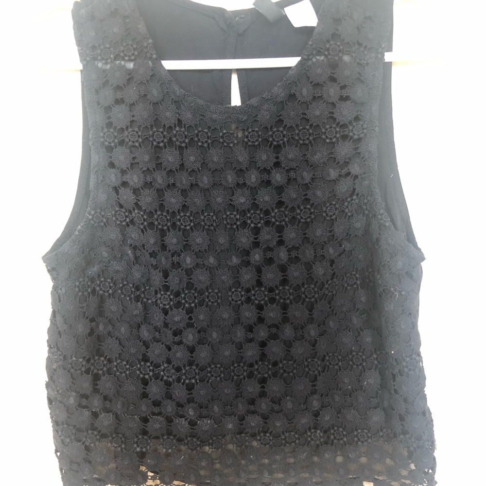 H&M black floral textured tank top (size 8)